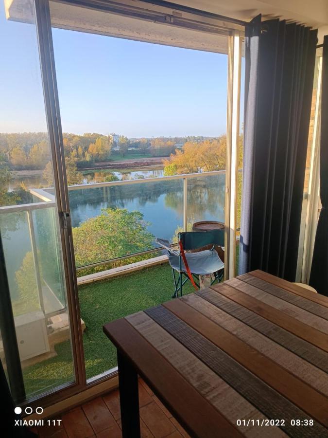 Petit Cocon Vue Sur La Loire Avec Place De Parking Offerte Orléans Kültér fotó